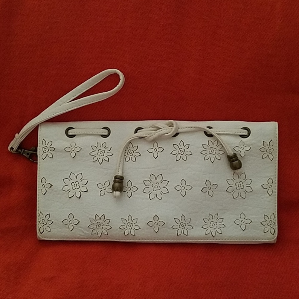 Jessica Simpson wristlet purse NWOT